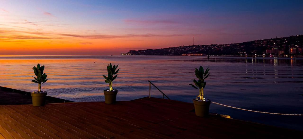 Vila Floating House Hurrea Portorož Exteriér fotografie